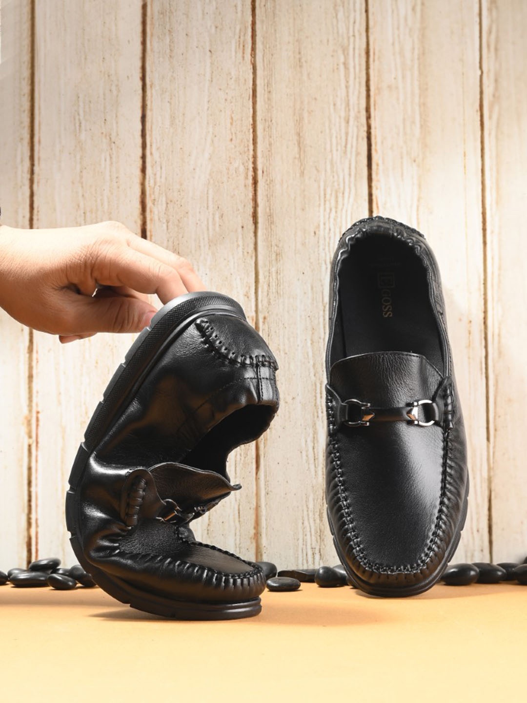 

Egoss Men Round Toe Lightweight Leather Loafers, Black