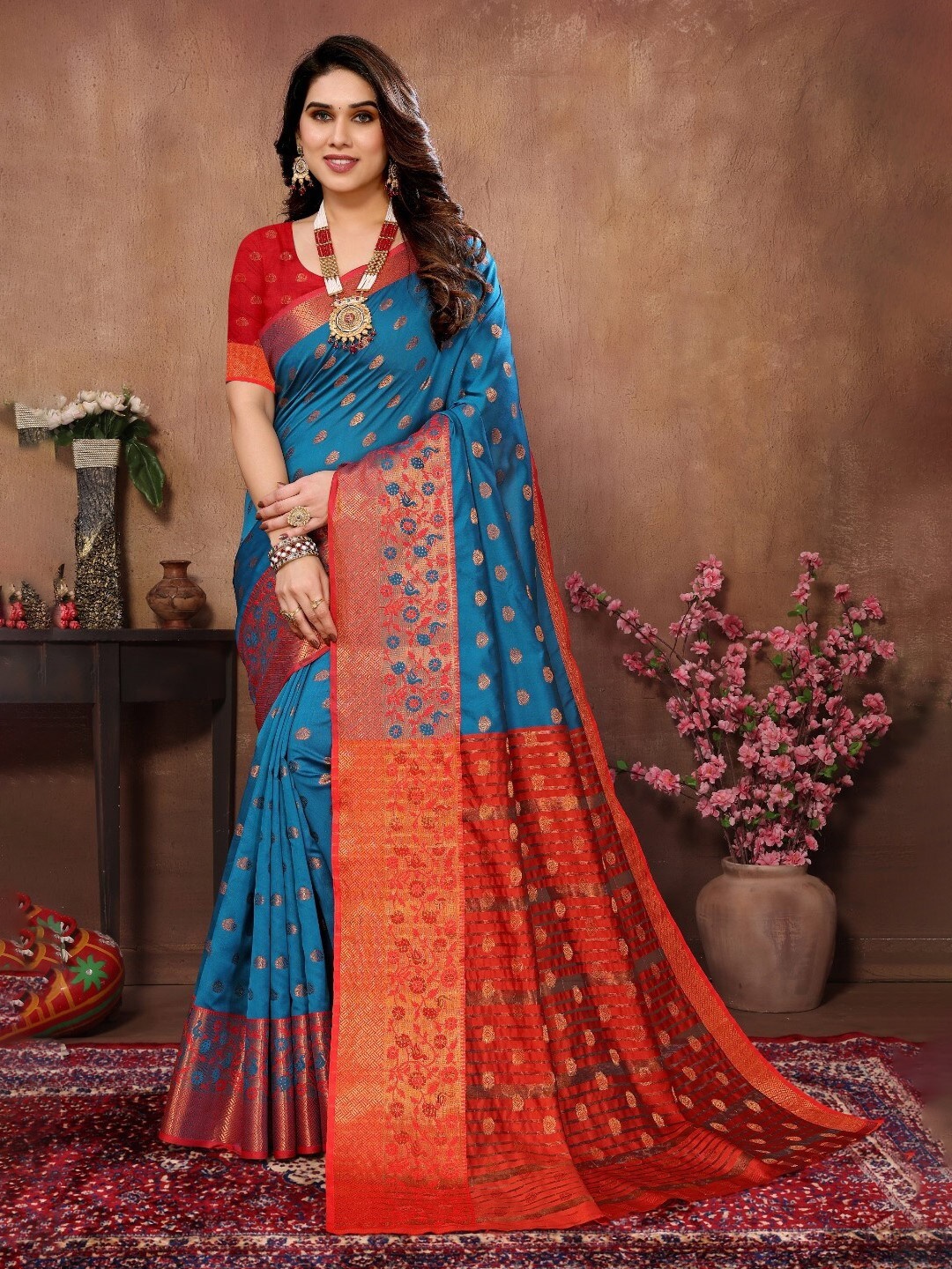 

Pisara Ethnic Motifs Woven Design Zari Silk Cotton Chanderi Saree, Blue