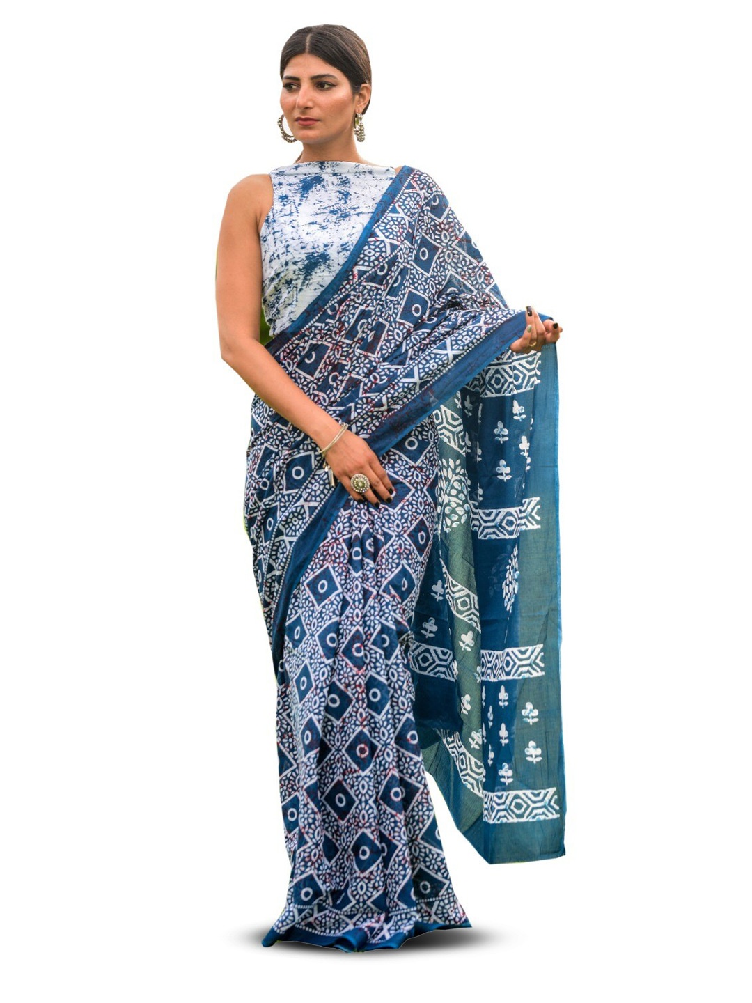 

clothonus Blue & White Ethnic Motifs Pure Cotton Block Print Saree