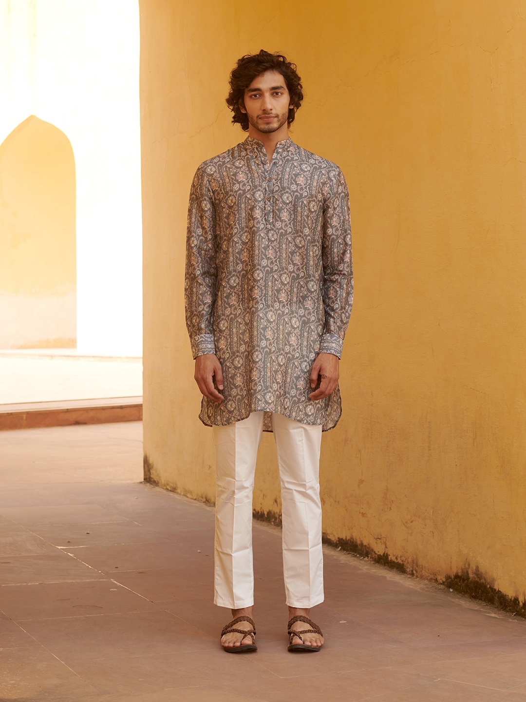 

QB MEN Ethnic Motifs Printed Pure Cotton Kurta, Grey