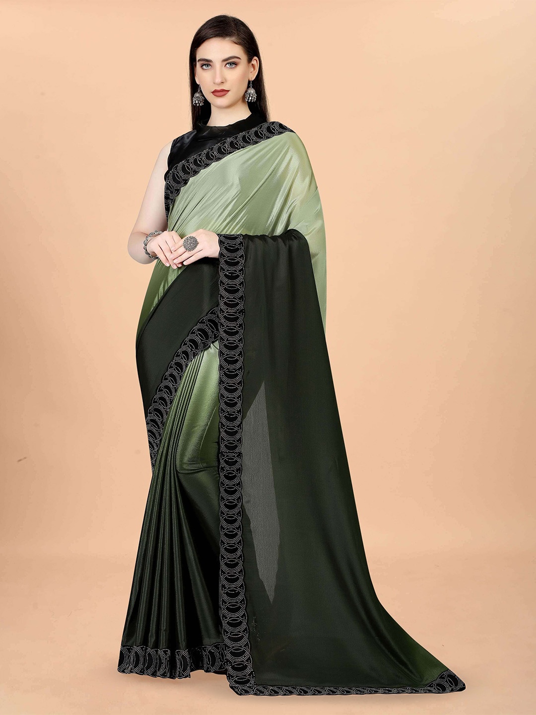 

Avojee Ombre Embellished Border Saree, Green