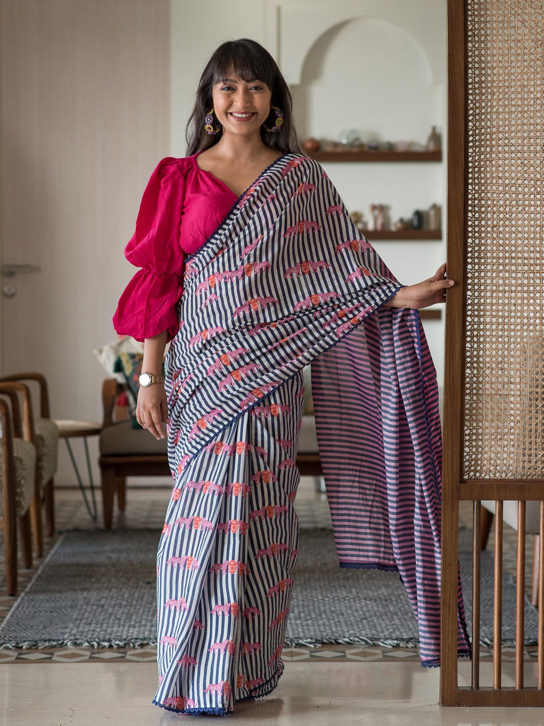 

Suta White & Blue Striped Printed Pure Cotton Saree