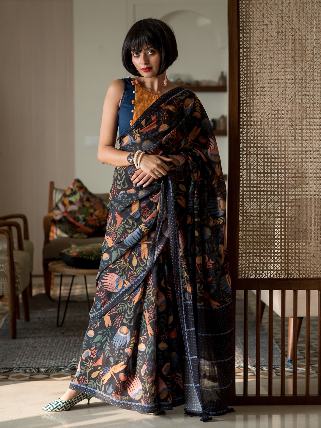 

Suta Floral Pure Cotton Saree, Black