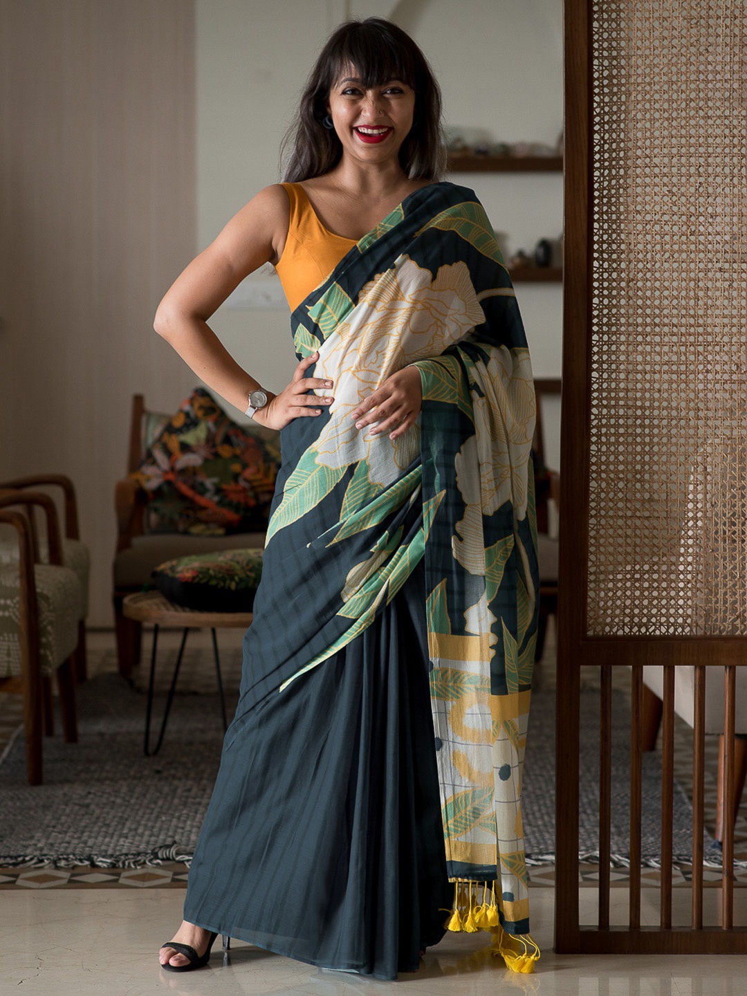 

Suta Floral Pure Printed Pure Cotton Saree, Teal