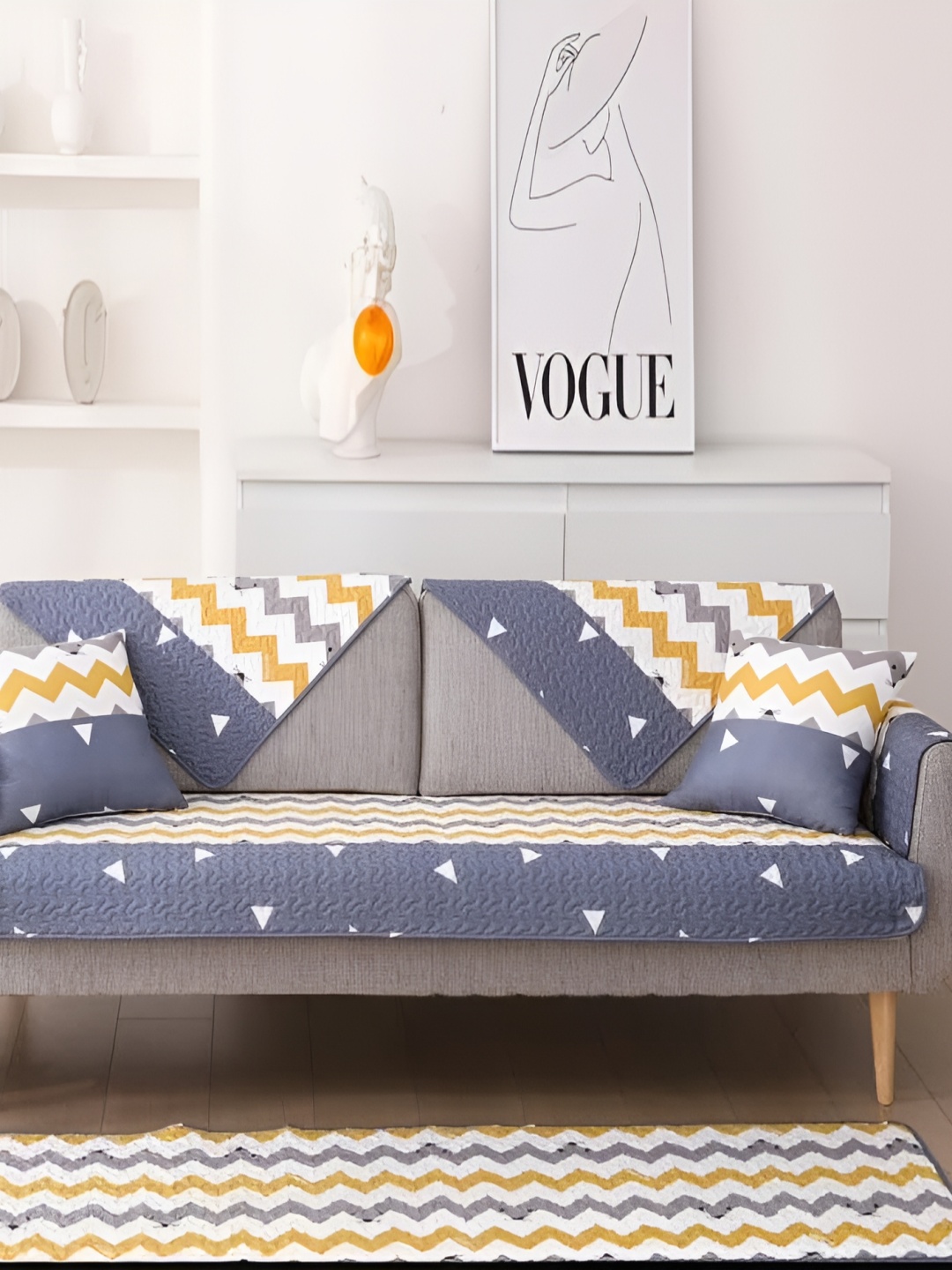 

HomeCloud Grey & White 5 Pieces Printed Chenille Sofa Covers