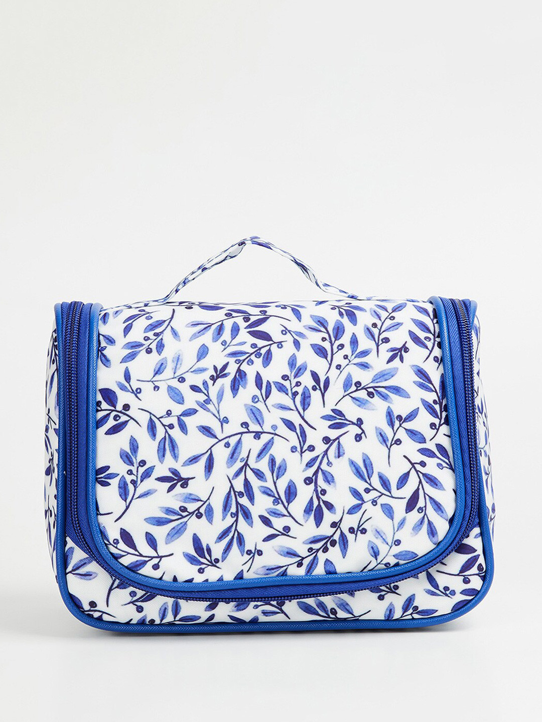 

Ginger by Lifestyle Printed Travel Pouch, Blue