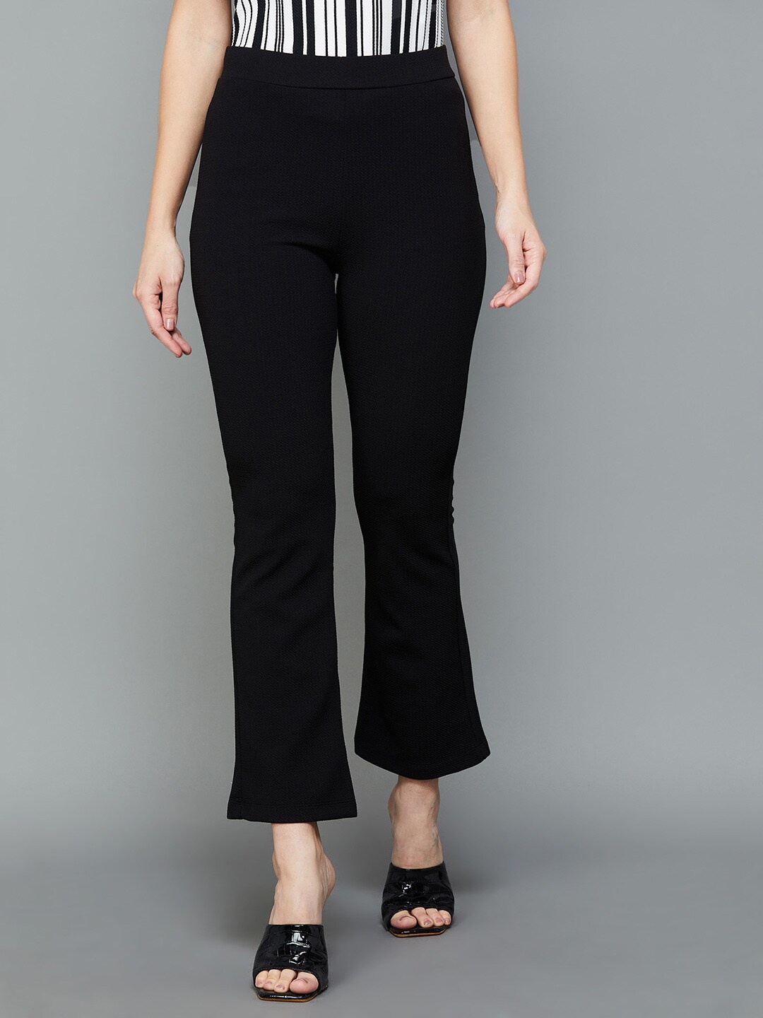 

CODE by Lifestyle Women Cropped Knitted Regular Trouser, Black