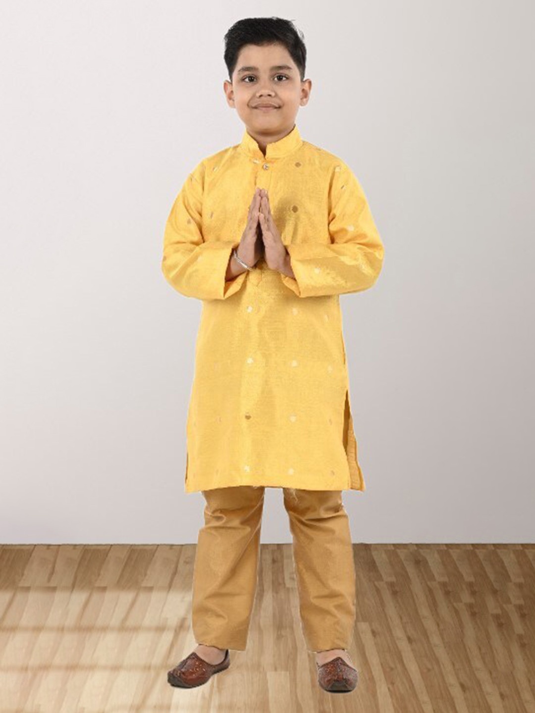 

BAESD Boys Regular Zari Dupion Silk Kurta With Pyjamas, Yellow