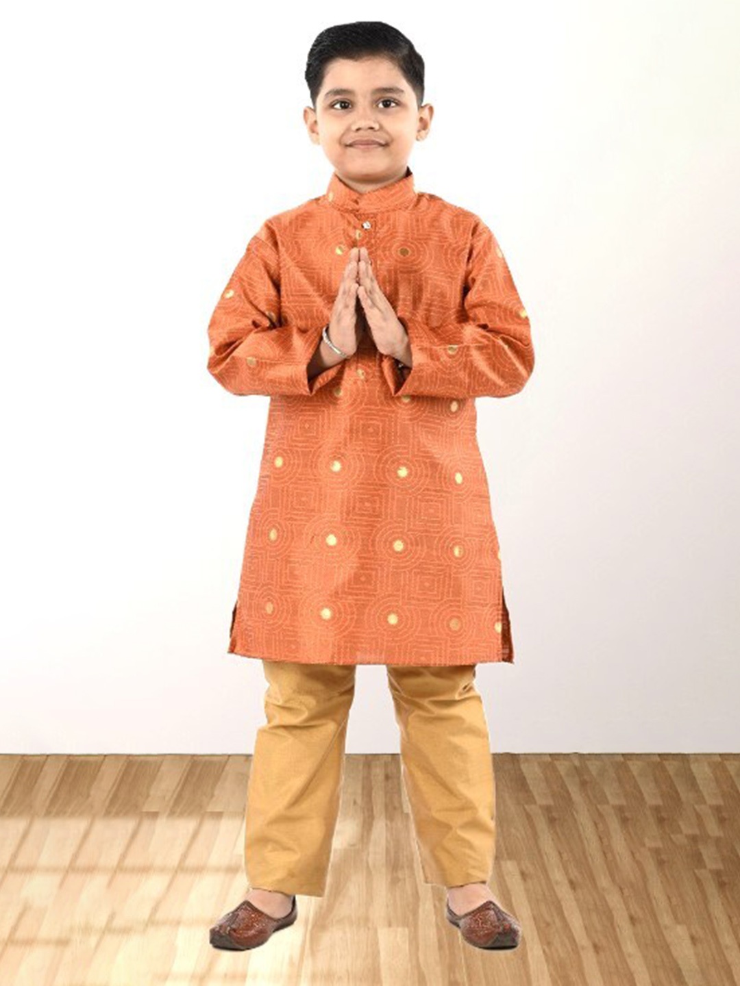 

BAESD Boys Geometric Printed Mandarin Collar Long Sleeves Kurta with Pyjamas, Orange