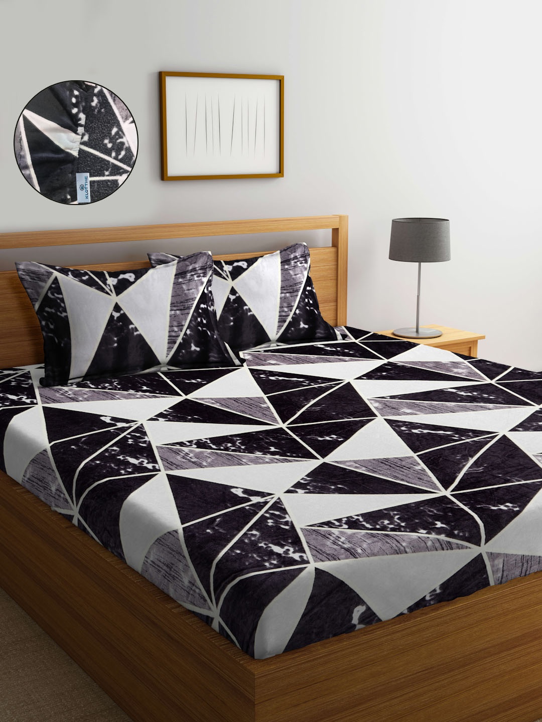 

KLOTTHE Black Geometric Woolen Fitted Double Bed Sheet with 2 Pillow Covers
