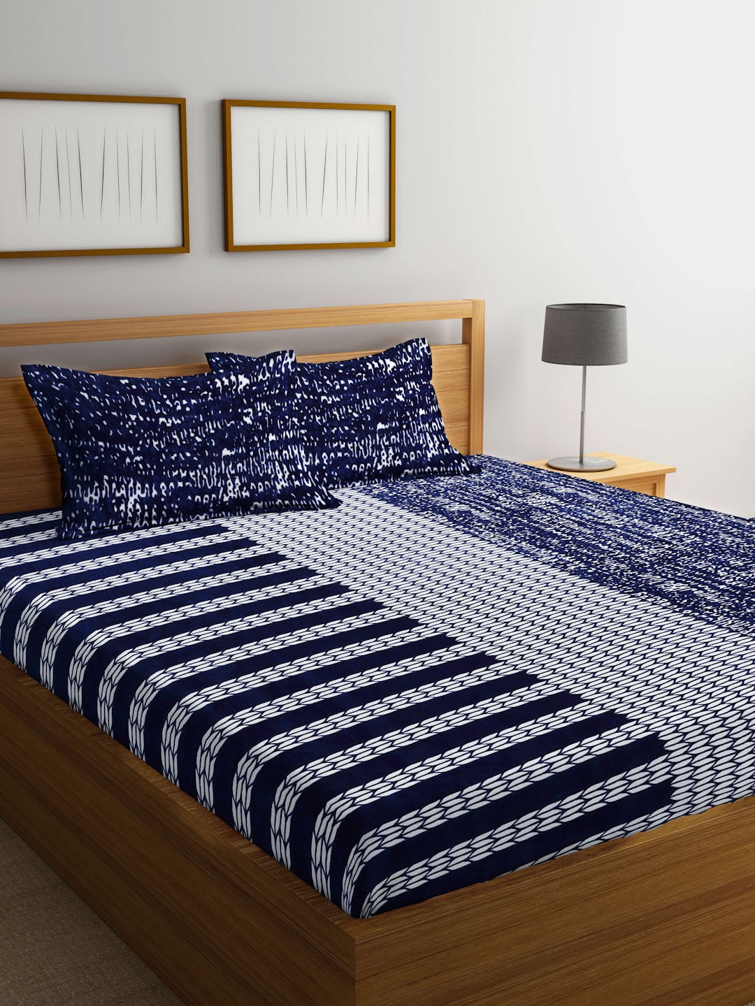 

KLOTTHE Blue & White Abstract Printed 300 TC Woolen King Bedsheet With 2 Pillow Covers