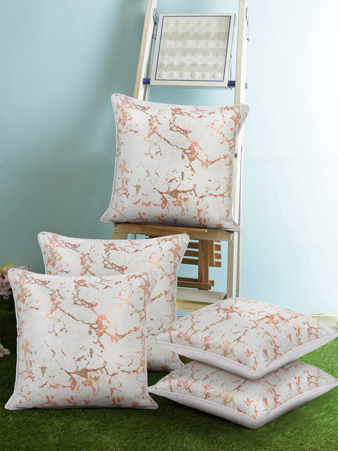 

Cortina White & Gold Toned 5 Pieces Square Cushion Covers