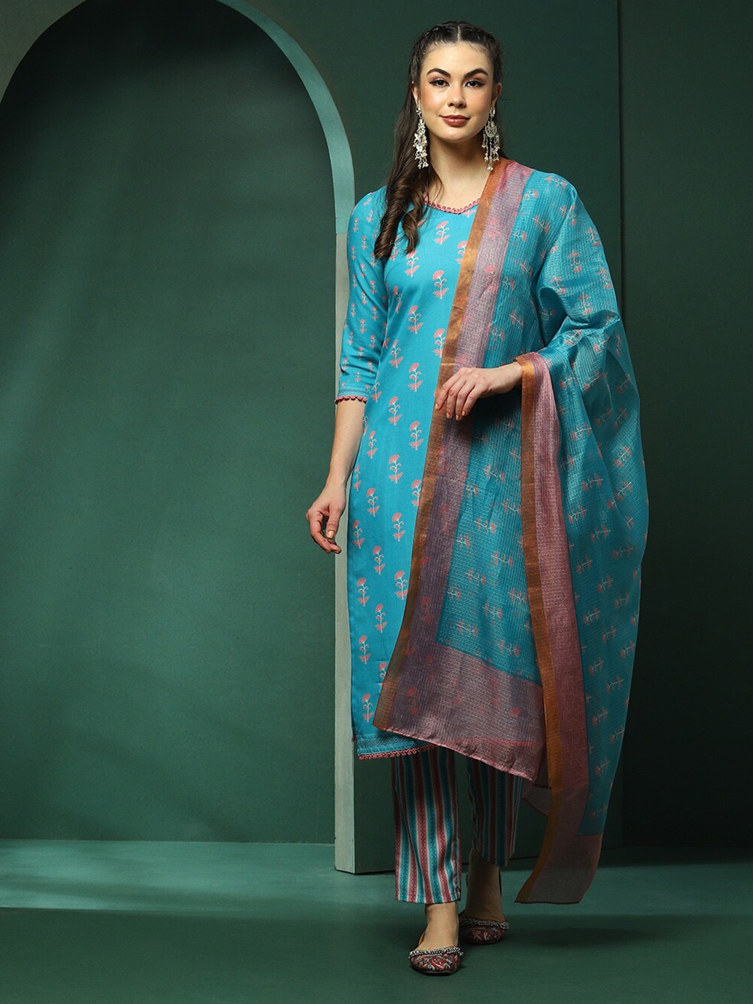 

AKS Floral Printed V-Neck Linen Kurta With Trousers & Dupatta, Blue