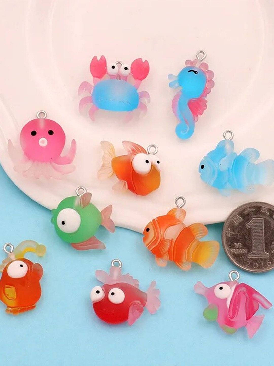 

CHOCOZONE Blue & Pink 30 Pcs Sea Animals Miniatures Garden Accessory