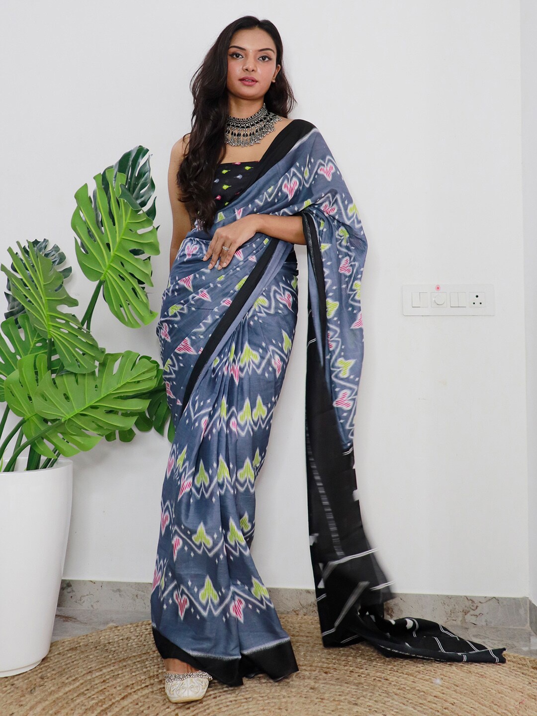 

Saree mall Ethnic Motifs Poly Cotton Ikat Ready to Wear Saree, Grey