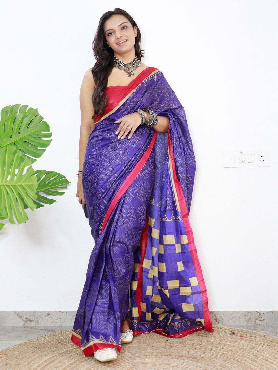 

Saree mall Geometric Printed Poly Cotton Bagh Ready to Wear Saree, Purple