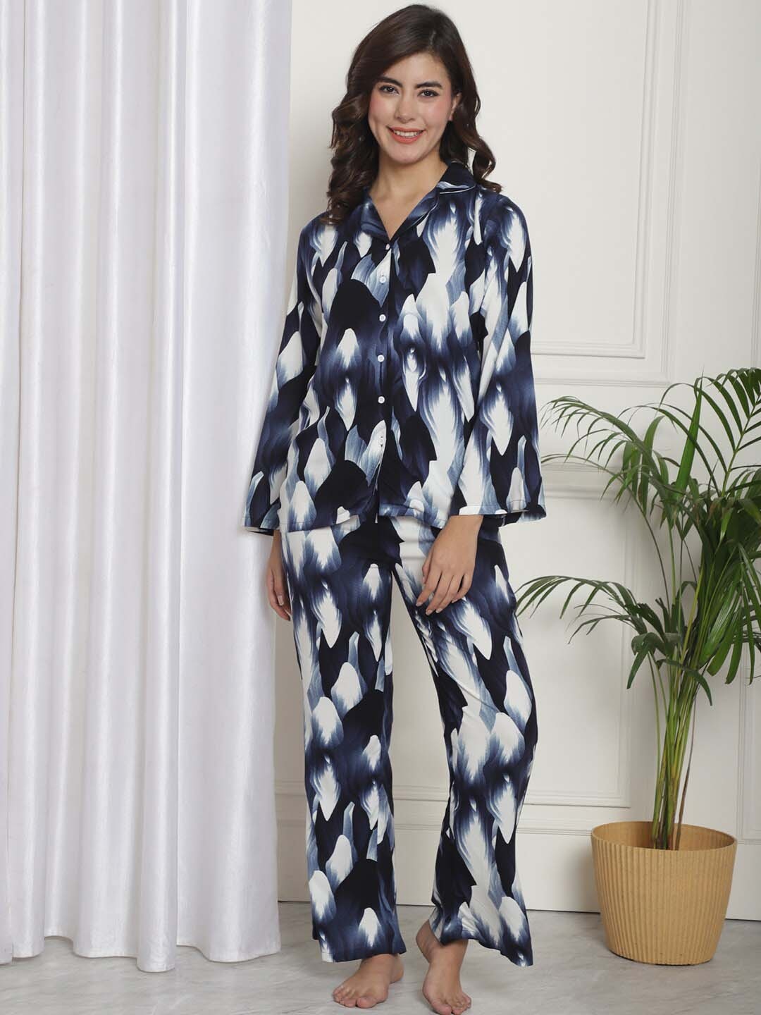 

Boston Club Abstract Printed Night Suit, Navy blue