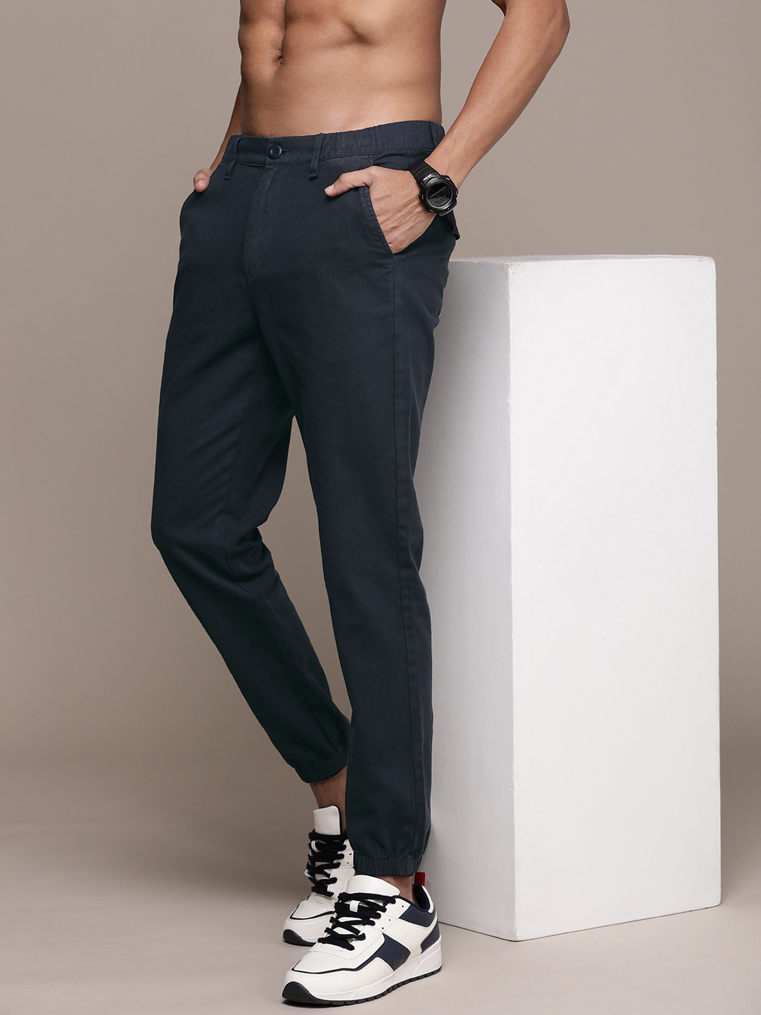 

Roadster Men Relaxed Fit Pure Cotton Joggers, Navy blue