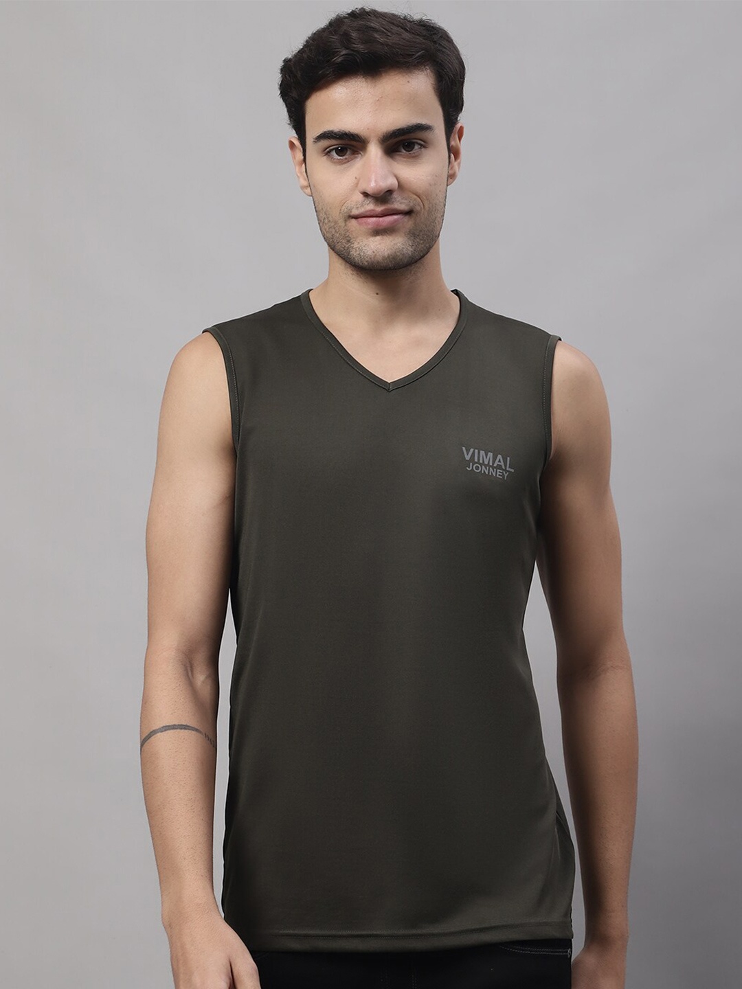 

VIMAL JONNEY V-Neck Dry Fit Gym Innervest, Green