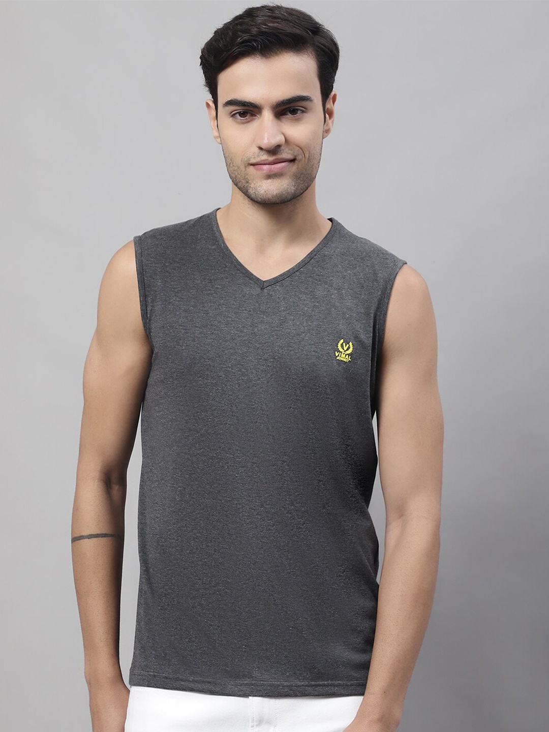 

VIMAL JONNEY V-Neck Regular Fit Cotton Anthracite Gym Innervest, Grey