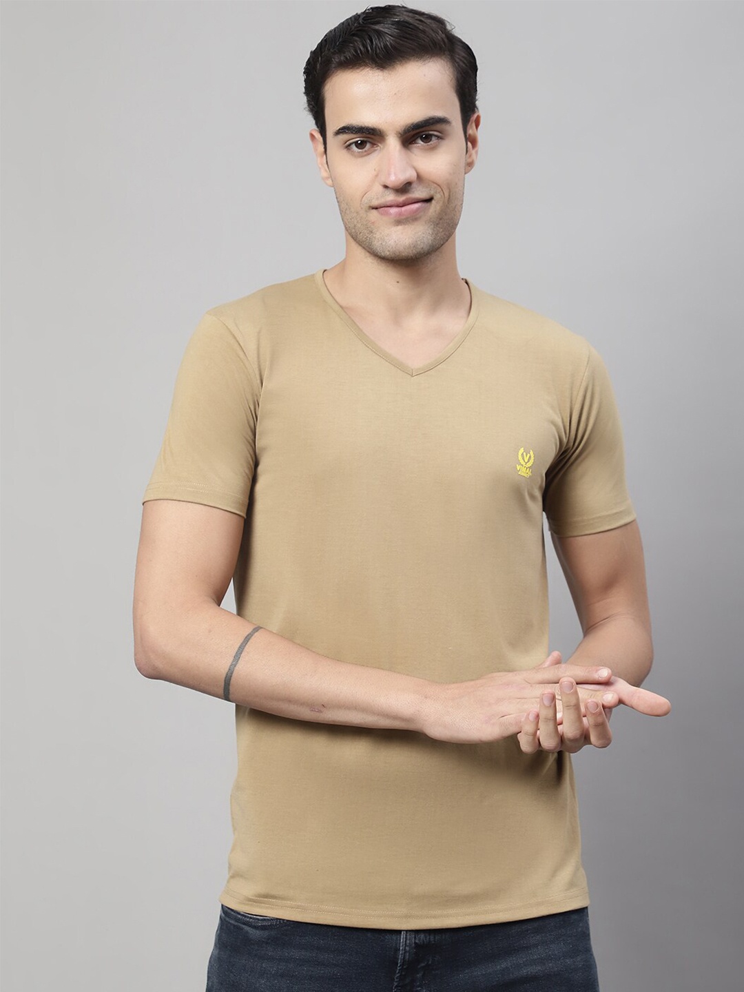 

VIMAL JONNEY V-Neck Cotton T-shirt, Beige