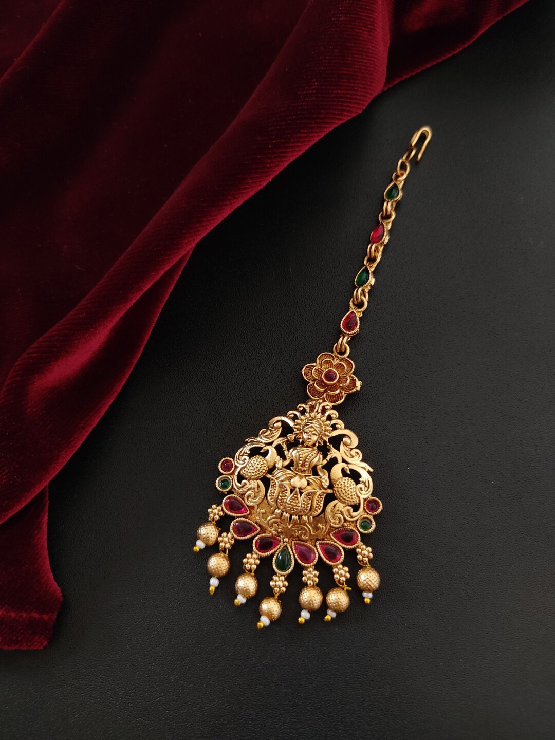 

Pihtara Jewels Gold Plated Temple Maang Tikka