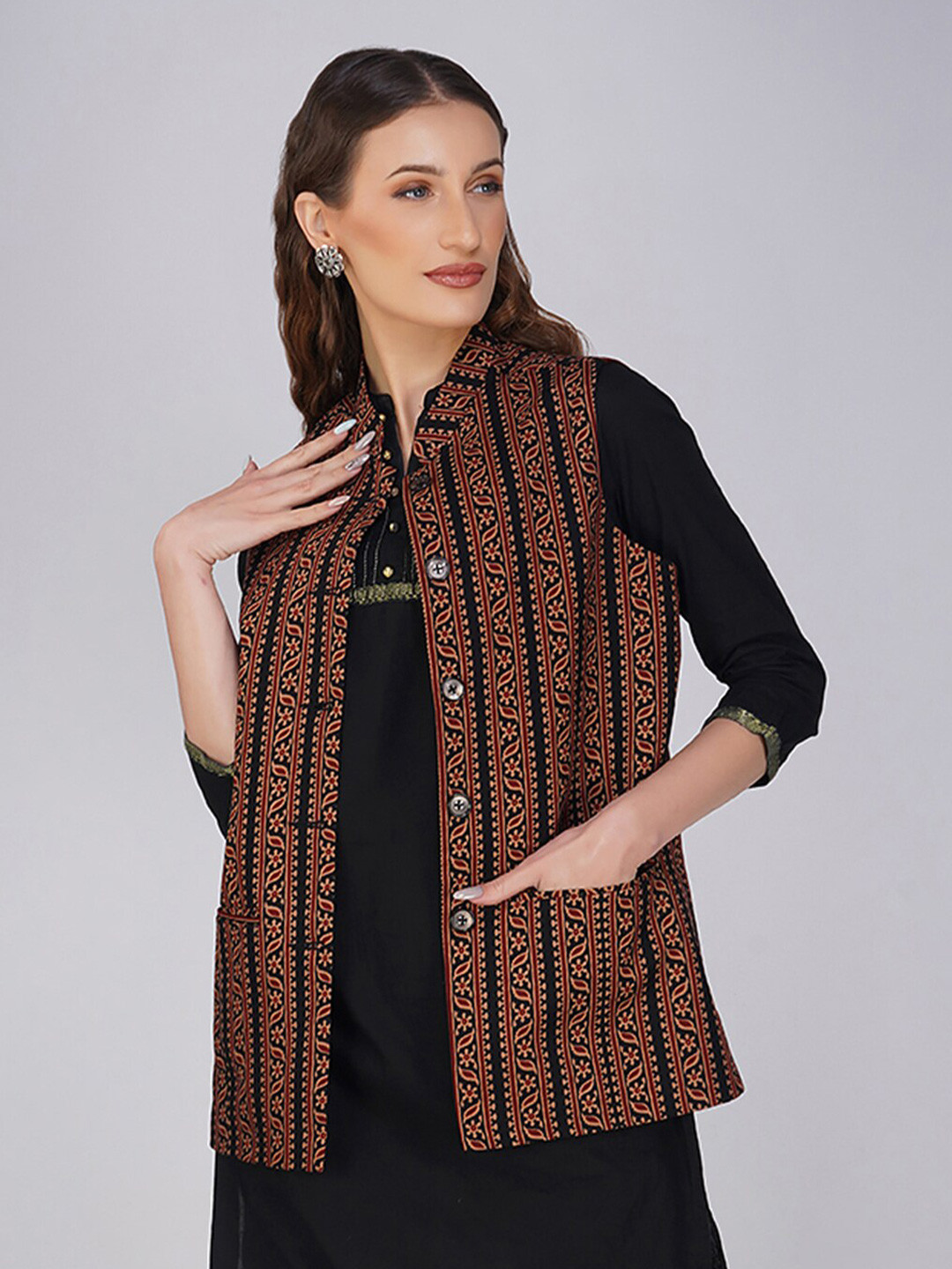 

Vastraa Fusion Ethnic Motifs Printed Nehru Jacket, Maroon