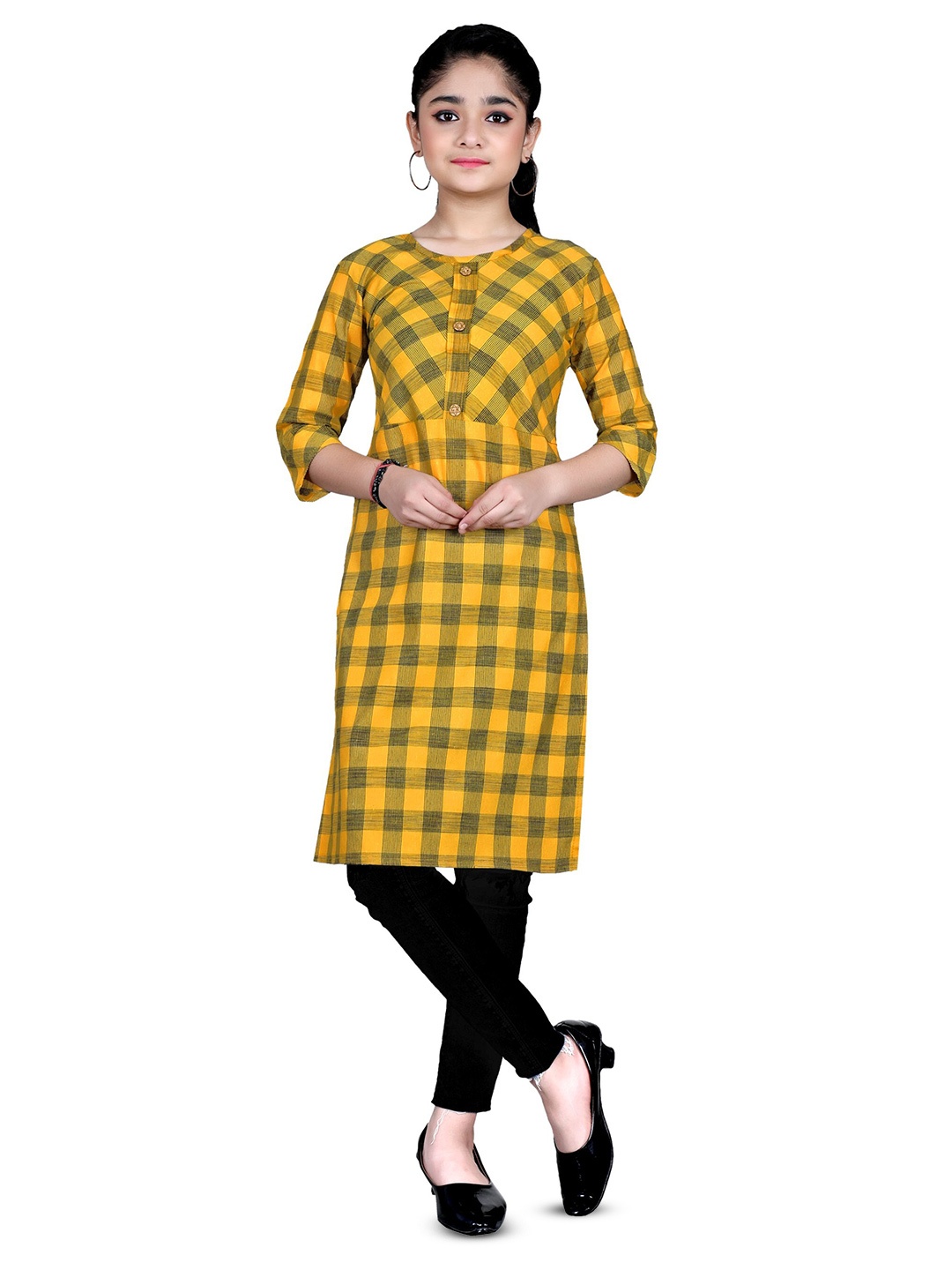 

BAESD Girls Checked Round Neck Straight Kurta, Yellow