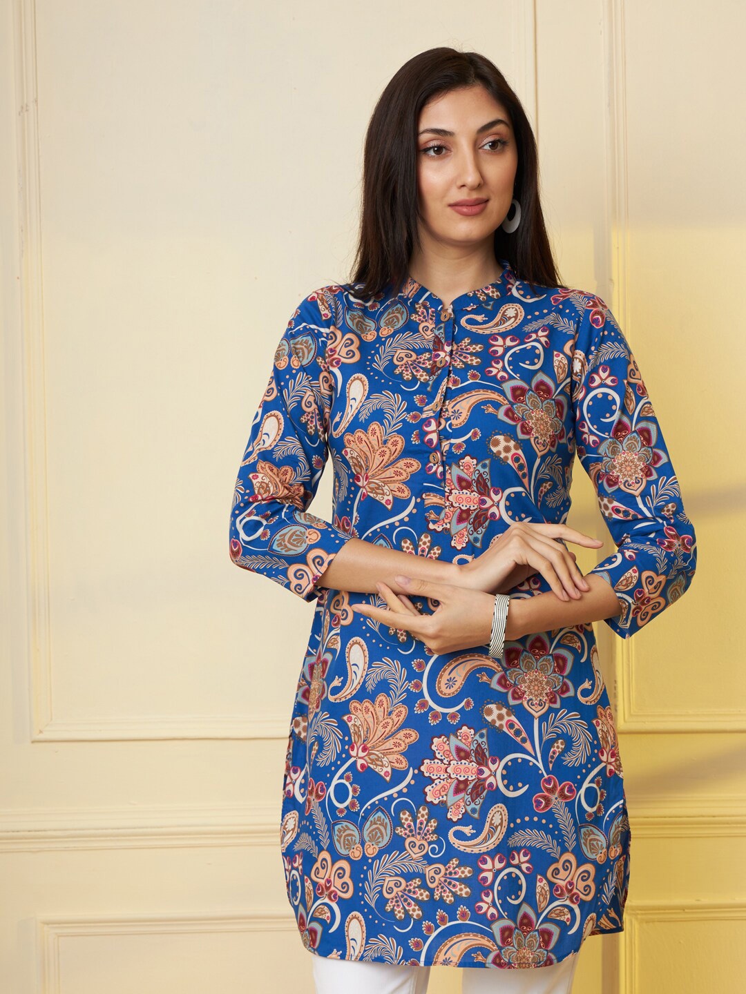

Tissu Floral Printed Pure Cotton Kurti, Blue