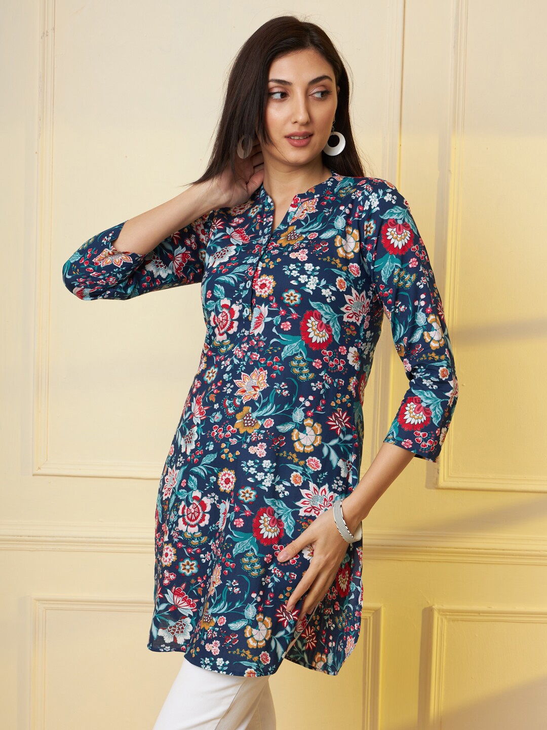 

Tissu Floral Printed Pure Cotton Kurti, Blue