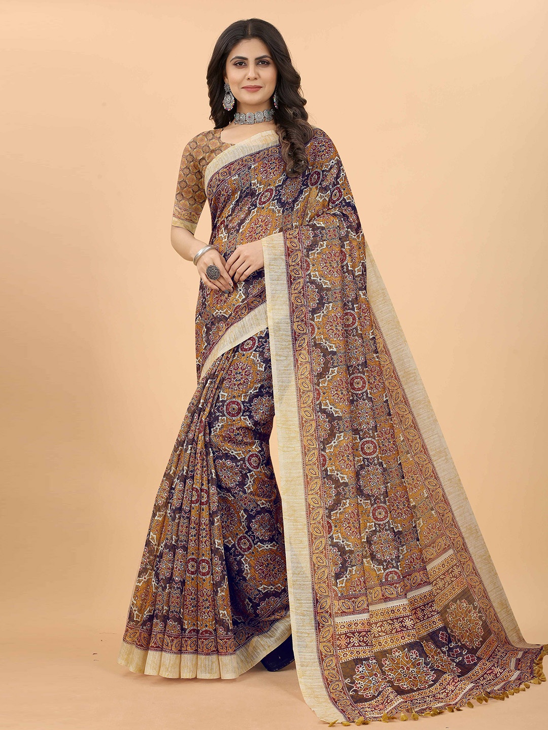 

Hinaya Kalamkari Printed Saree, Brown