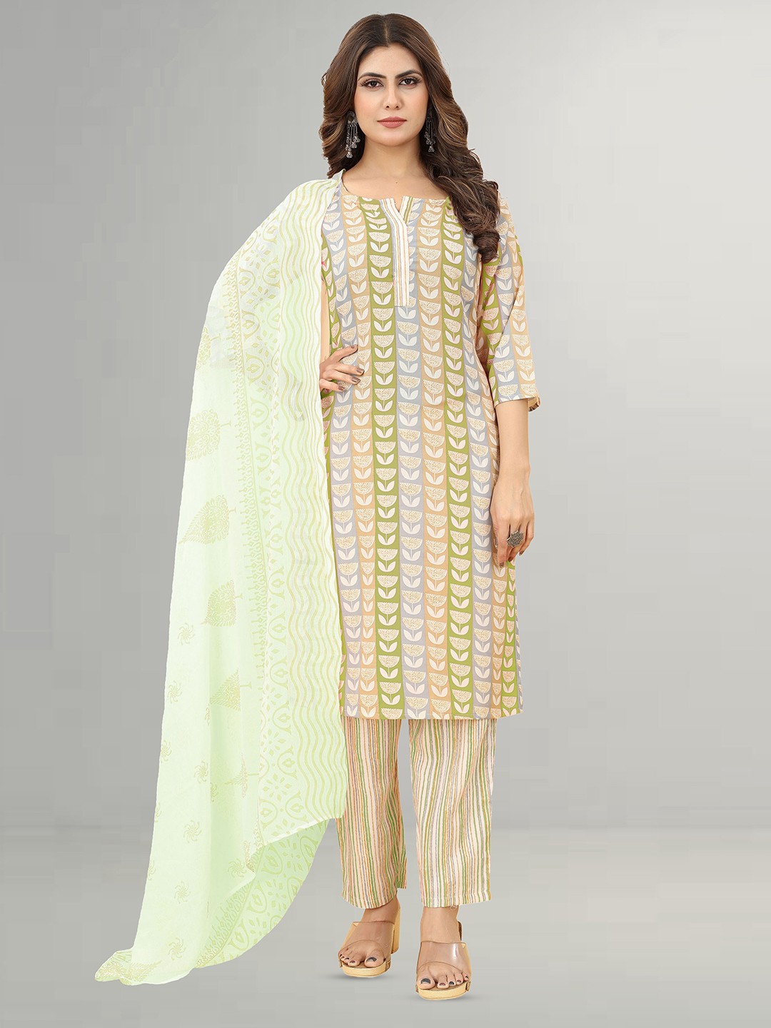

Hinaya Printed Regular Cotton Kurta with Salwar & Dupatta, Green
