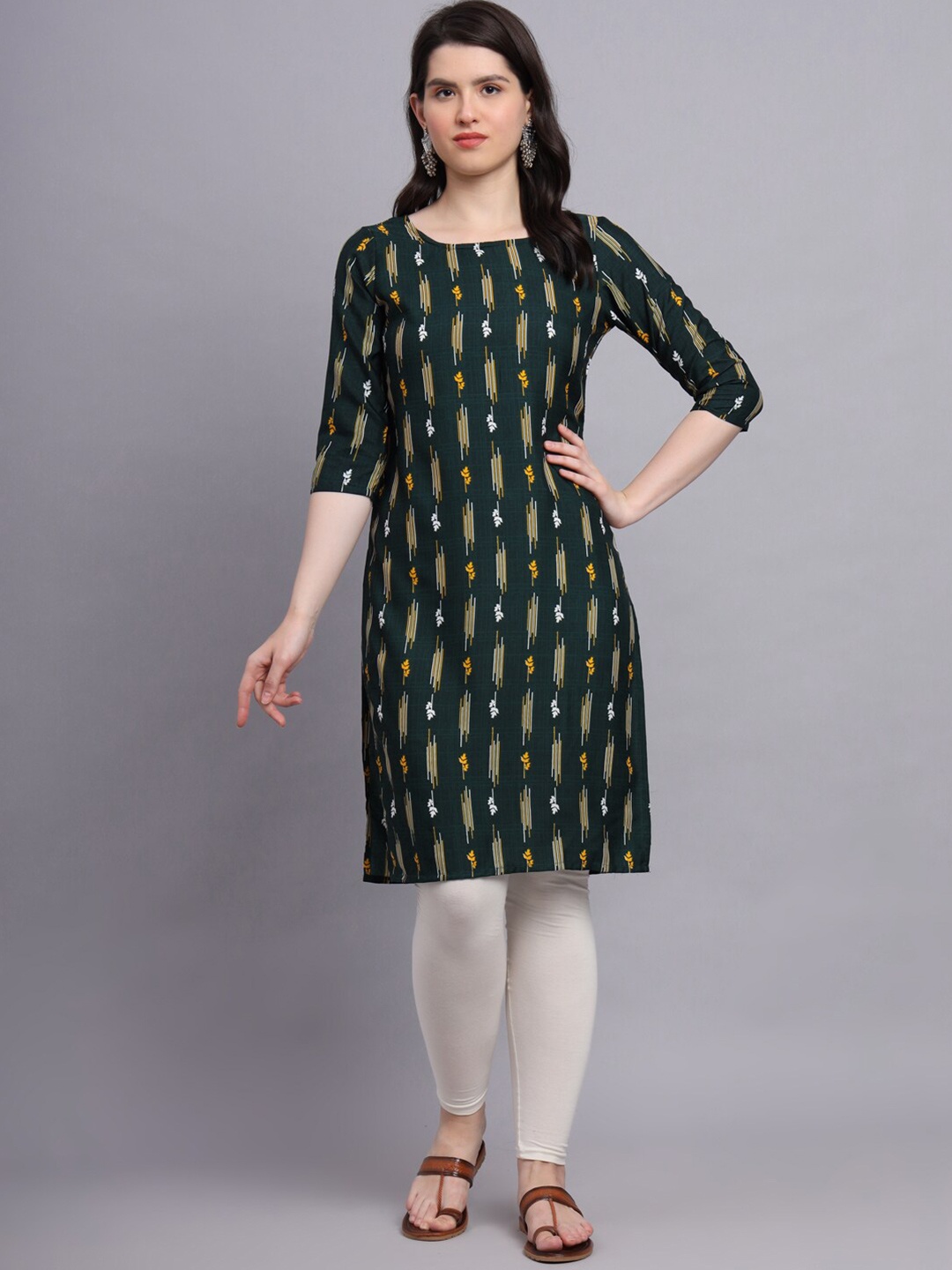 

Hinaya Boat Neck Floral Printed Straight Kurta, Green