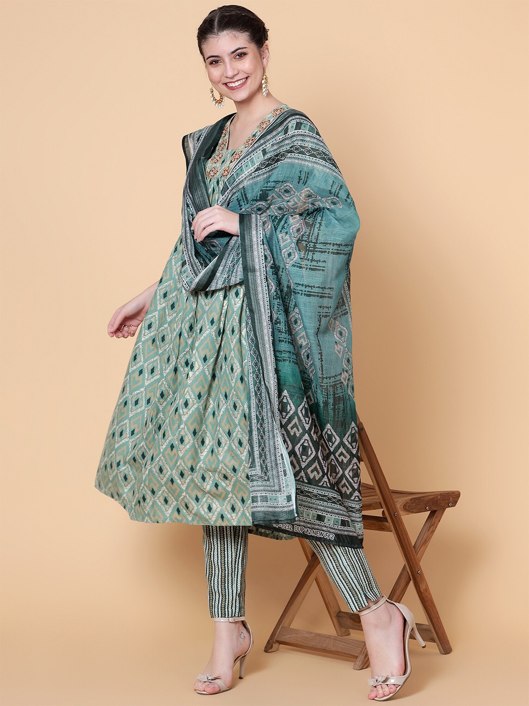 

BAESD Geometric Printed Empire Mirror Work Kurta with Trousers & Dupatta, Green