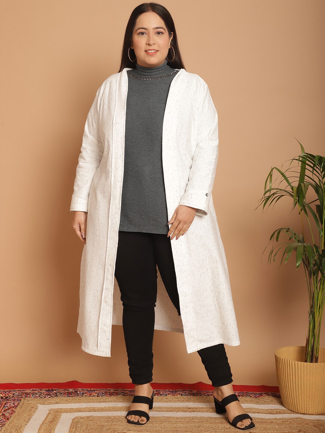 

urSense Plus Size Self Design Fleece Longline Open Front Shrug, White