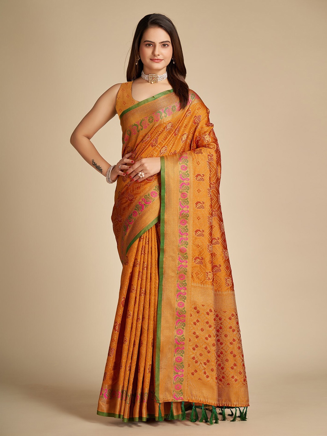

LeeliPeeri Designer Ethnic Motifs Woven Design Zari Saree, Yellow