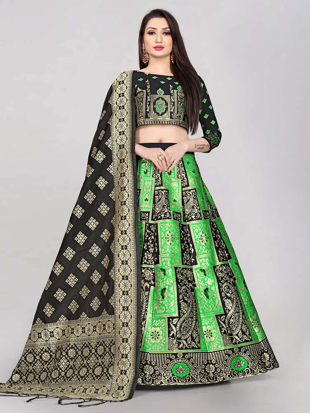 

DIVASTRI Woven Design Semi-Stitched Lehenga & Unstitched Blouse With Dupatta, Green