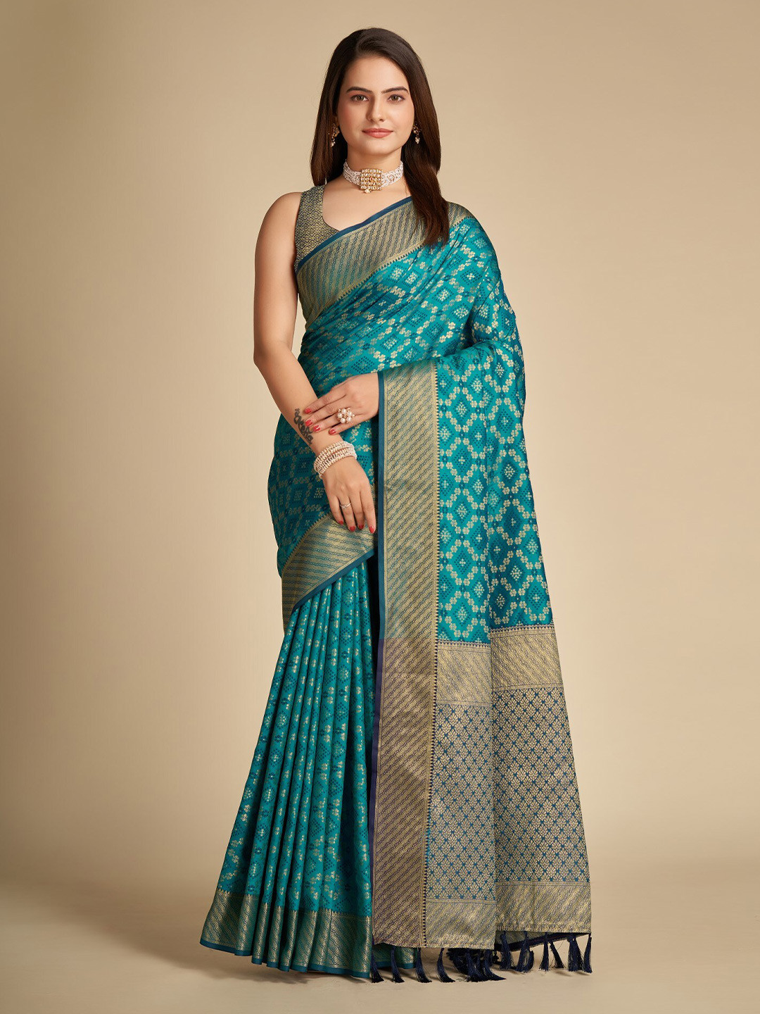 

LeeliPeeri Designer Ethnic Motifs Woven Design Zari Patola Saree, Blue