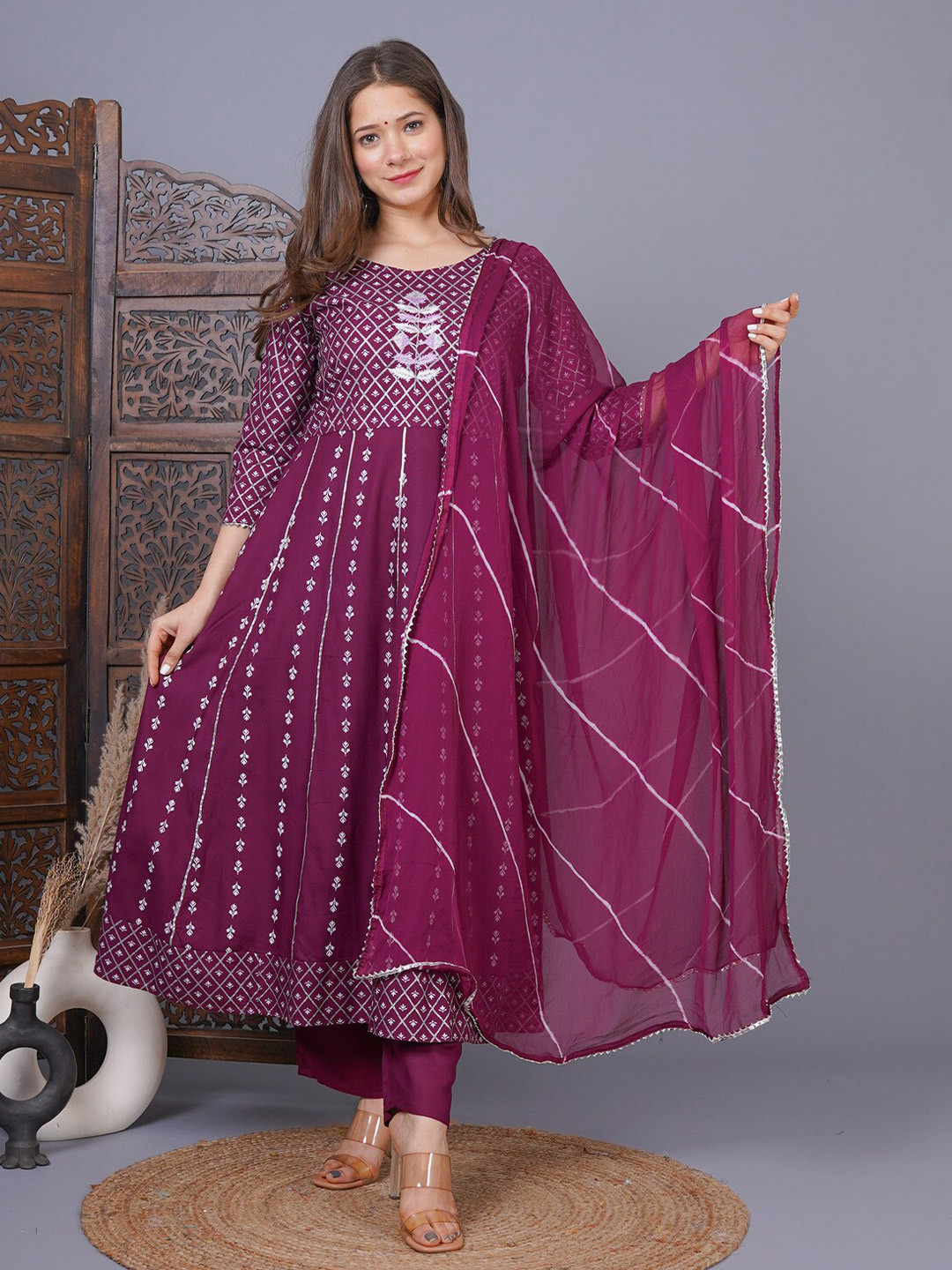 

SINGNI Ethnic Motifs Embroidered Empire Anarkali Kurta With Trousers & Dupatta, Purple