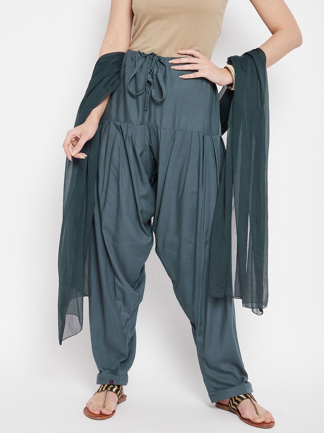 

THE PAJAMA FACTORY Women Loose Fit Patiala With Dupatta, Green