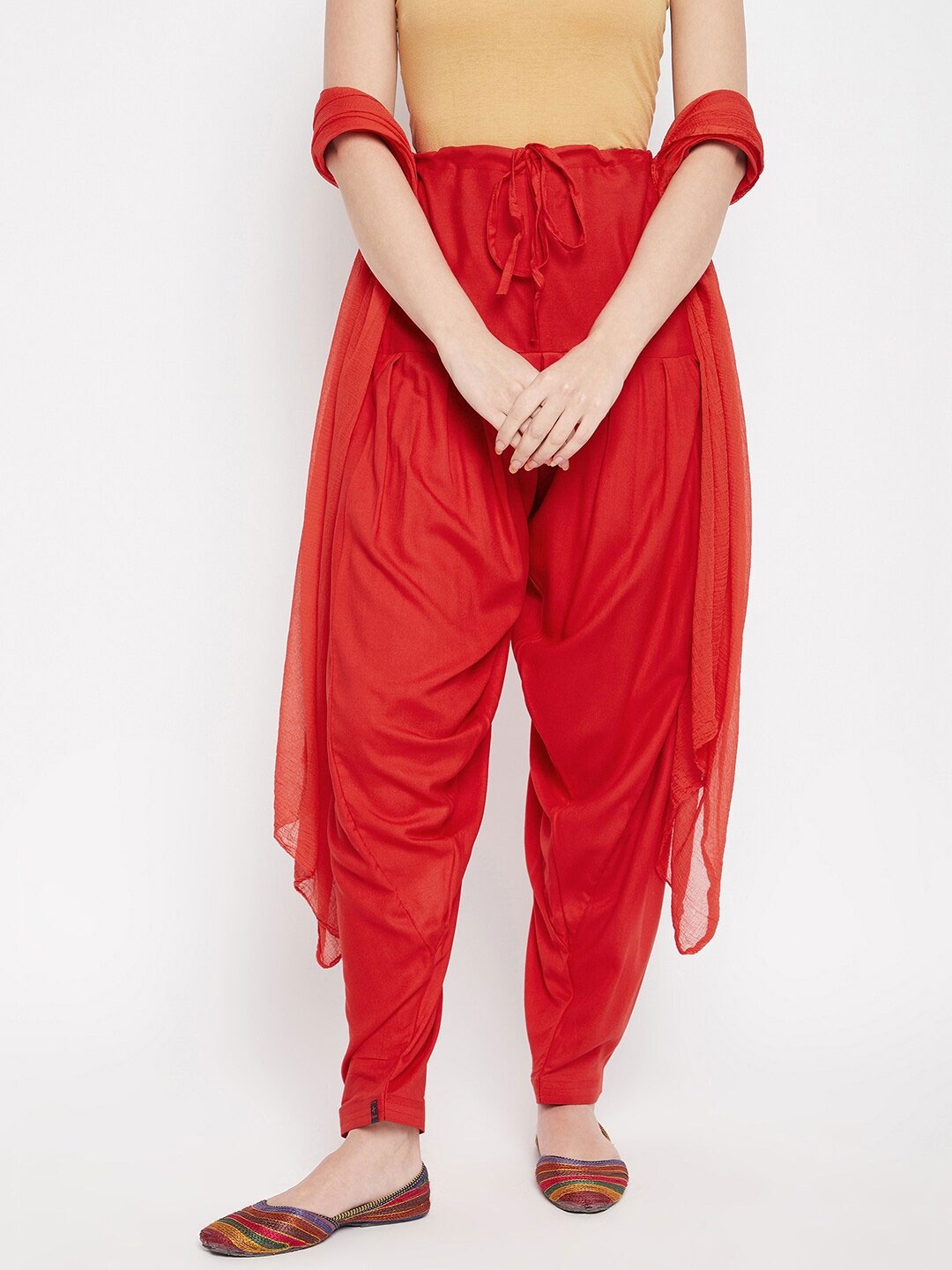 

THE PAJAMA FACTORY Loose Fit Patiala & Dupatta Set, Red