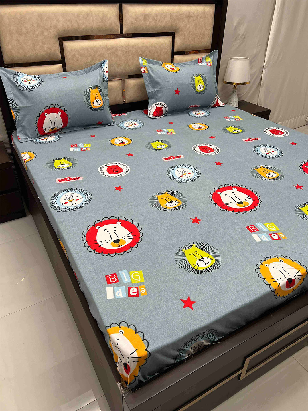 

Pure Decor Blue & White Conversational Cotton 300 TC Queen Bedsheet with 2 Pillow Covers