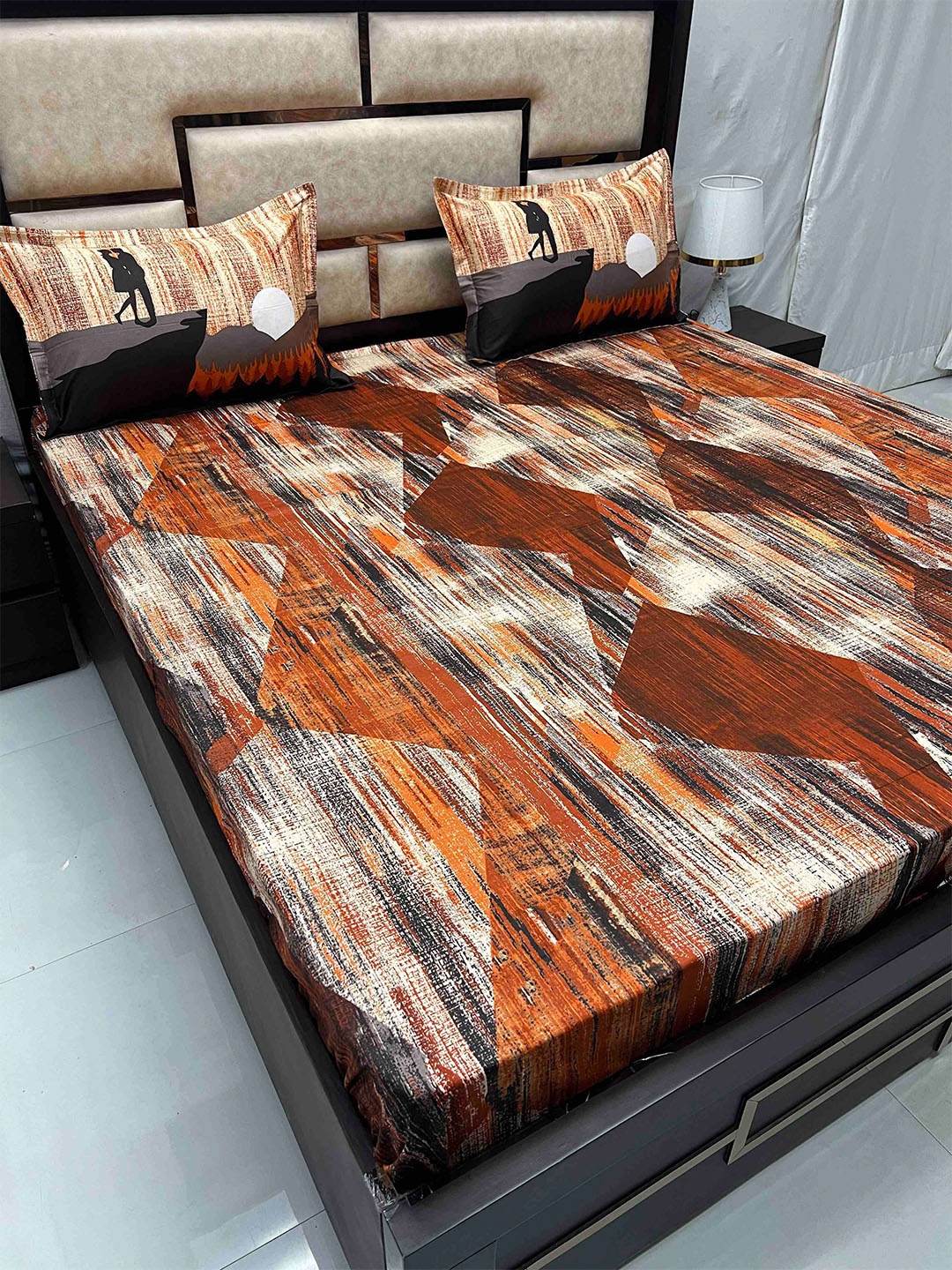 

Pure Decor Orange & Pink 400 TC King Bedsheet with 2 Pillow Covers