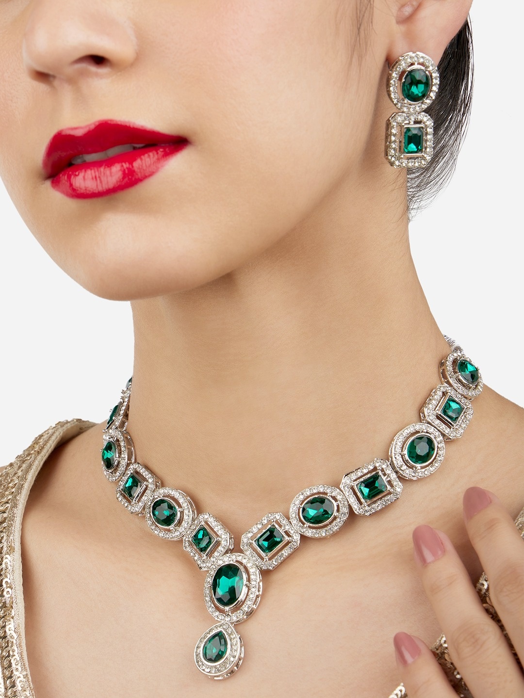 

Zaveri Pearls Silver-Plated Stone Studdded Jewellery Set