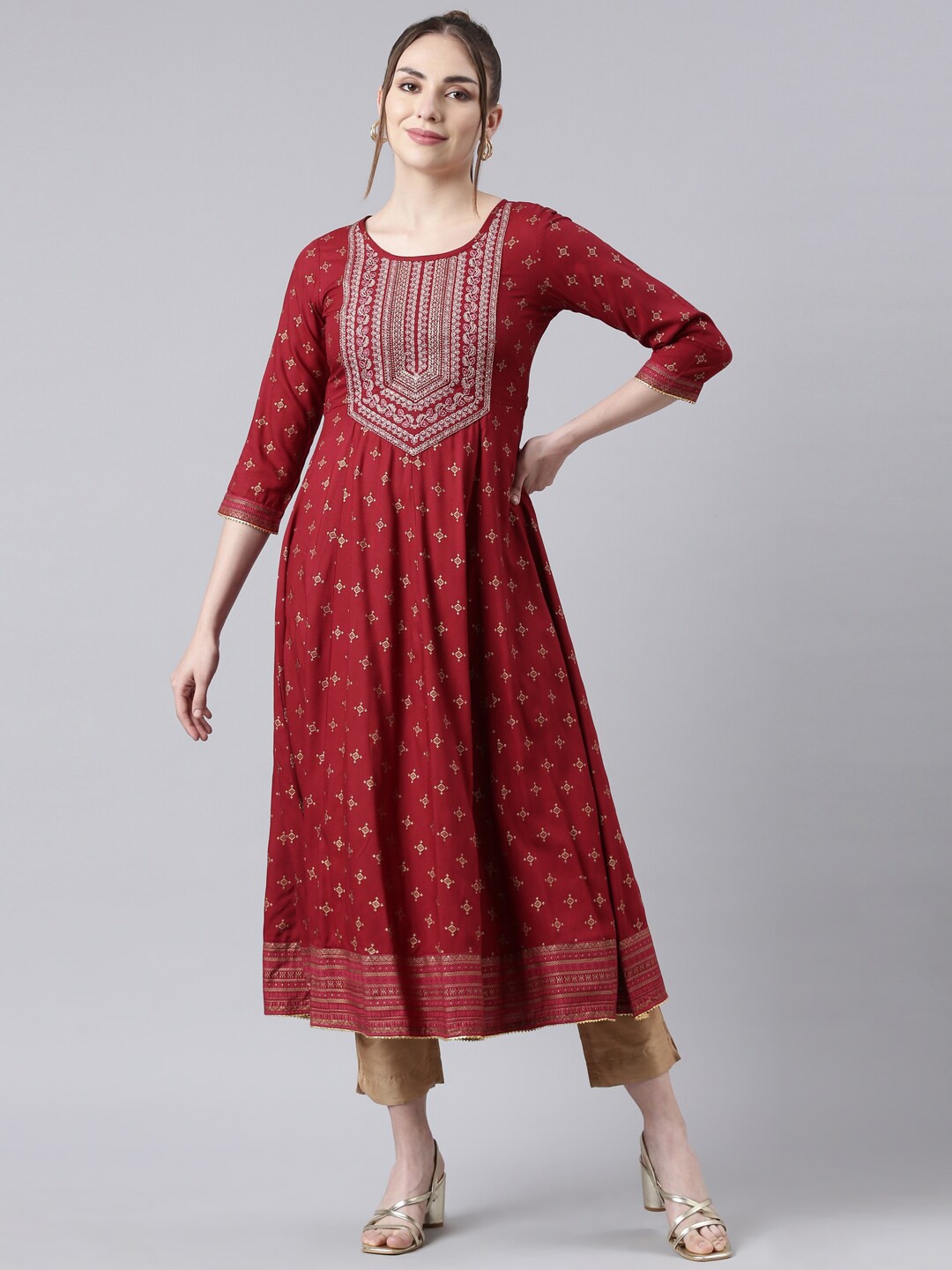 

Souchii Ethnic Motifs Printed Thread Work Anarkali Kurta, Maroon