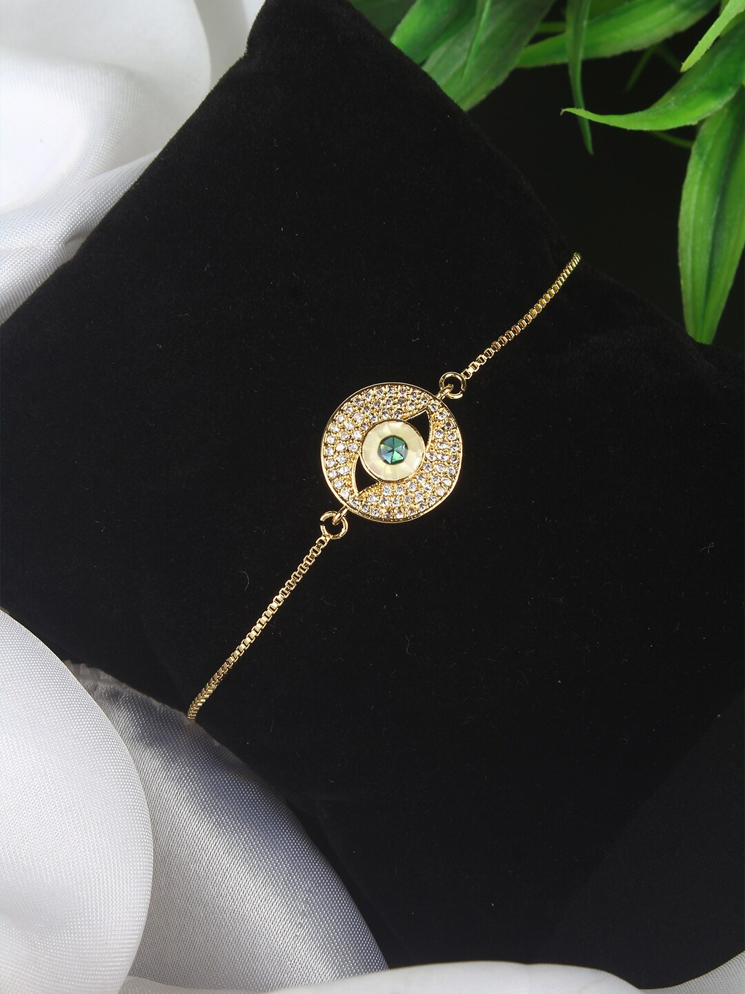 

DressBerry Cubic Zirconia Gold-Plated Charm Bracelet