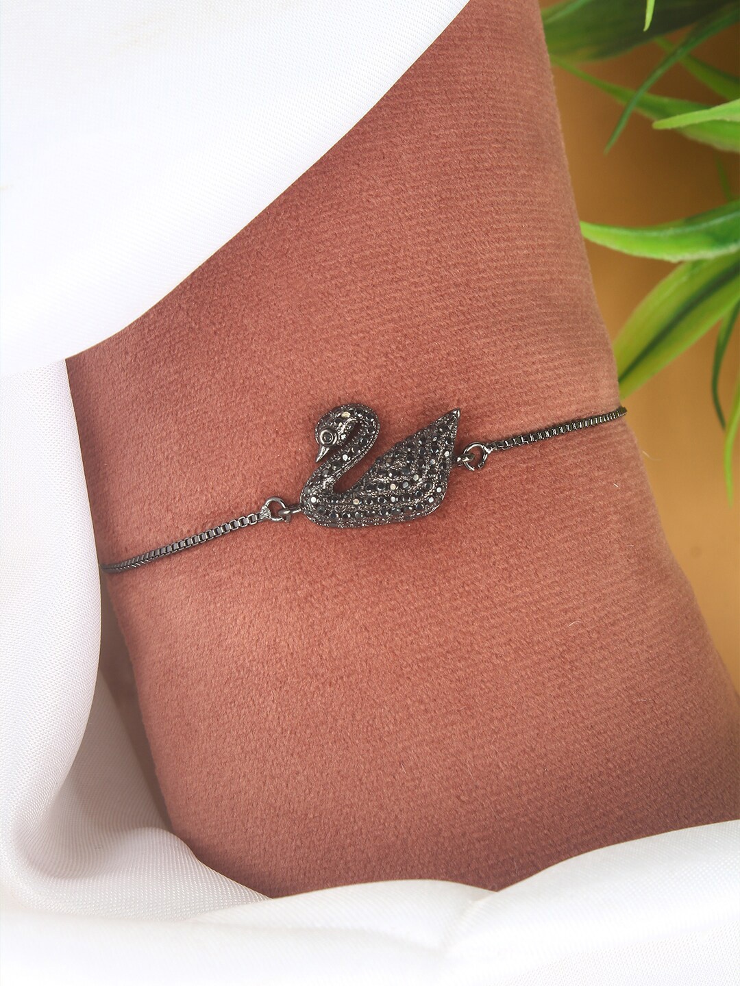 

DressBerry Black Brass-Plated Cubic Zirconia Charm Bracelet