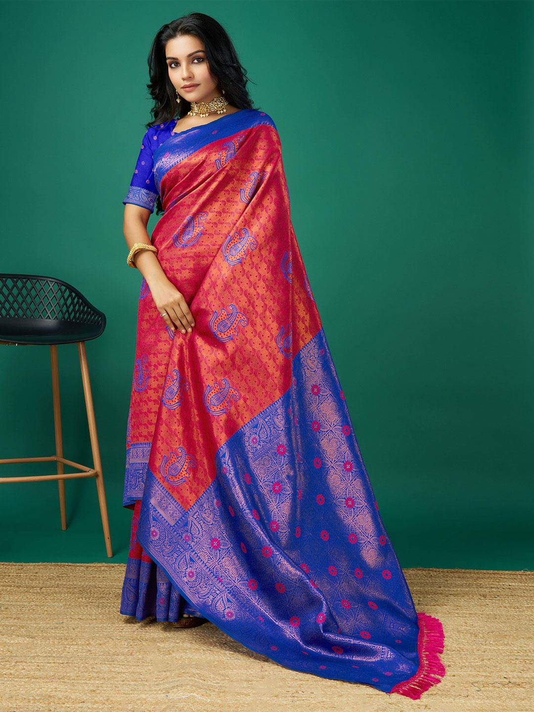 

Saree Exotica Floral Woven Design Zari Pure Silk Banarasi Saree, Red