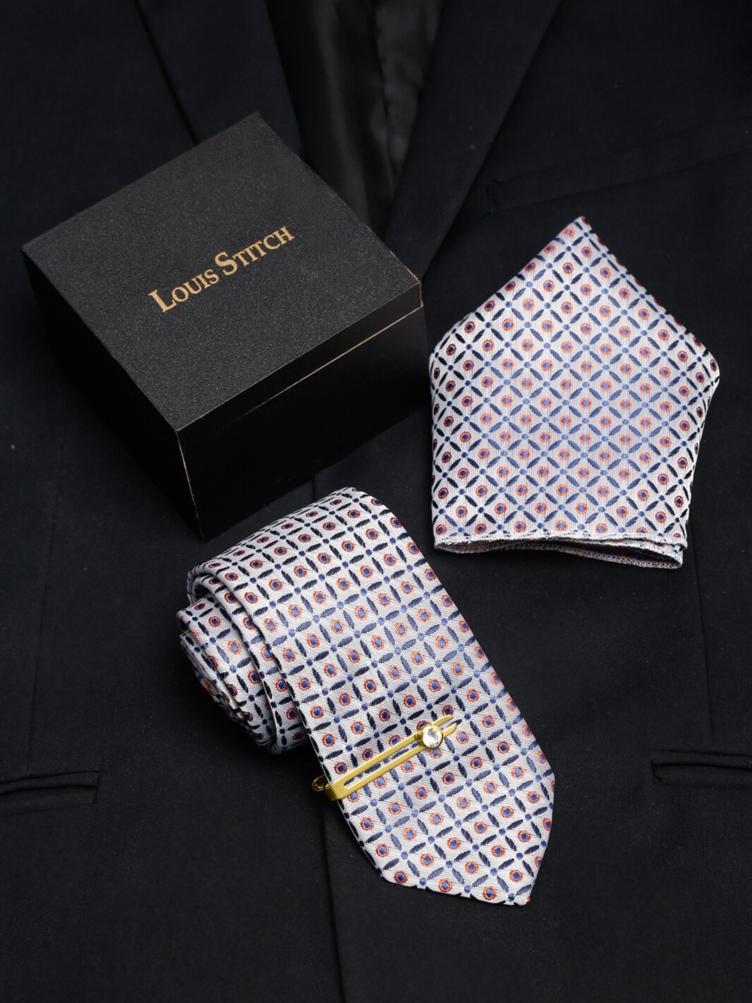 

LOUIS STITCH Printed Italian Silk Necktie Accessory Gift Set, Grey
