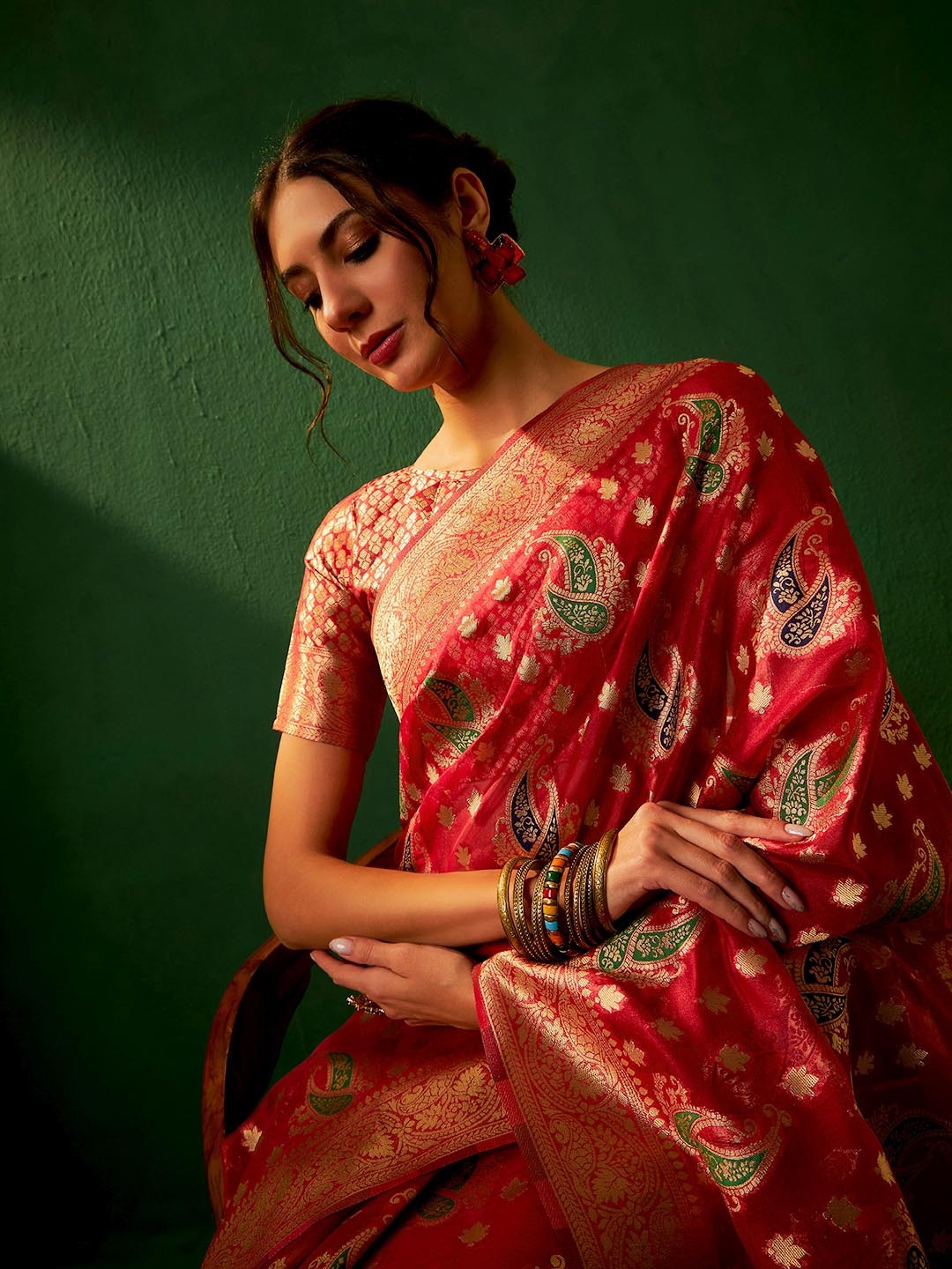 

Sangria Ethnic Motifs Woven Designed Kanjeevaram Saree, Red